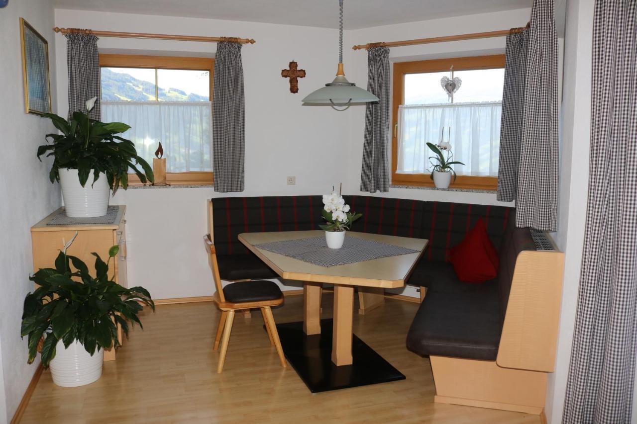 Landhaus Katharina Bis 12 Personen Mit Saunachalet Und Blick Auf Die Bergwelt Des Zillertals Hippach Luaran gambar
