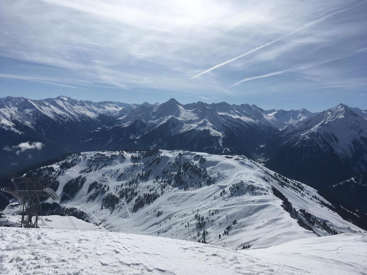 Landhaus Katharina Bis 12 Personen Mit Saunachalet Und Blick Auf Die Bergwelt Des Zillertals Hippach Luaran gambar